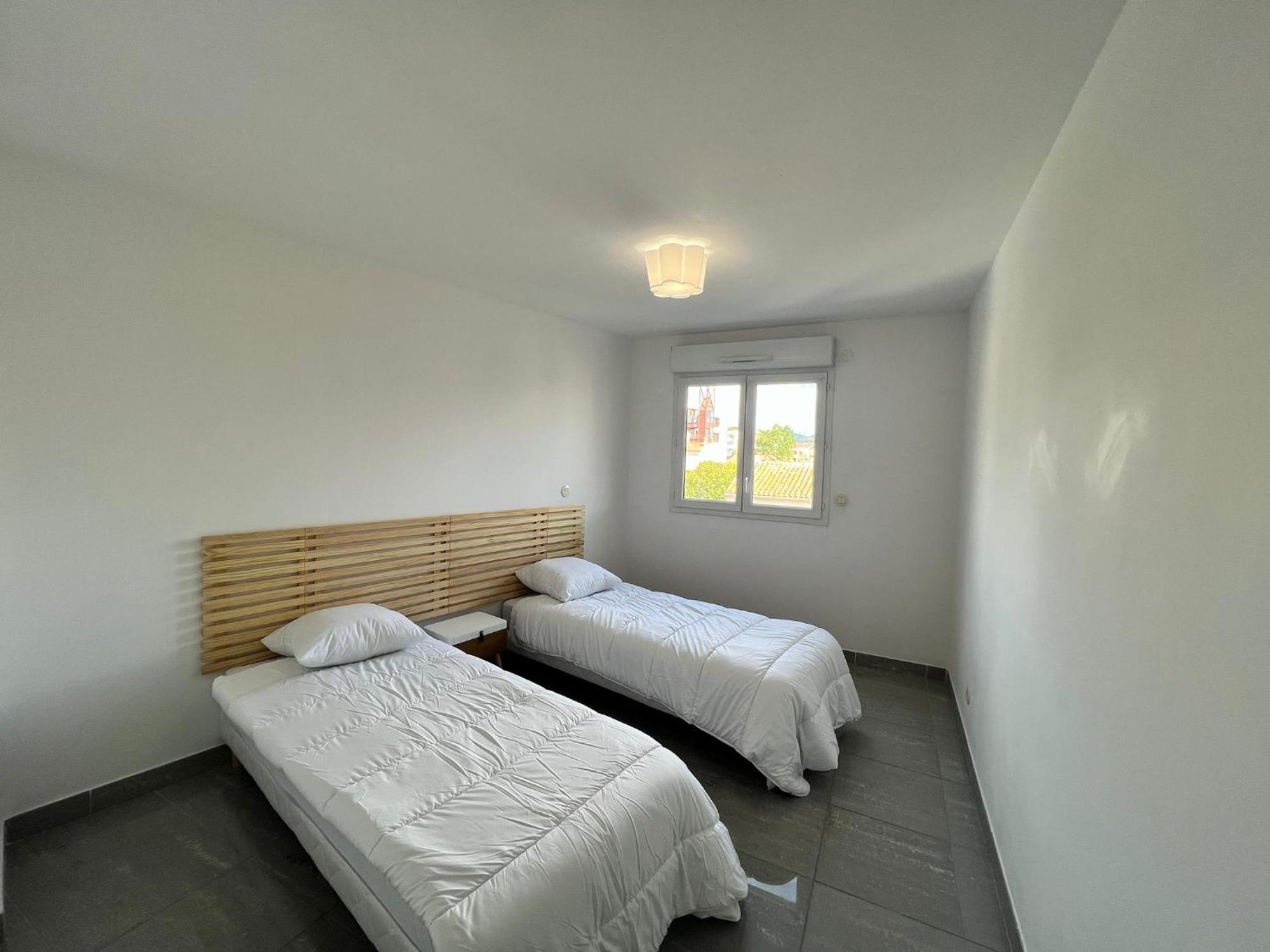 Grand T3 Neuf Proche Port/centre